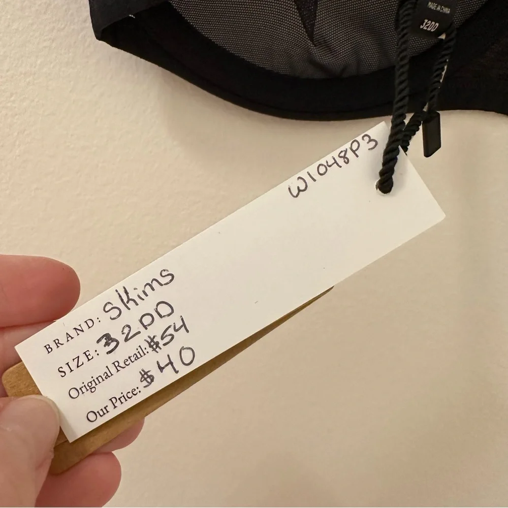 NWT Skims Ultra Fine Mesh Scoop Bra Sheer Underwire Onyx black sz 32DD - Picture 10 of 10